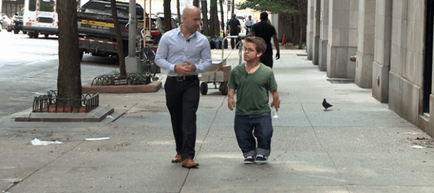 Jon Novick talks to PIX11's Andrew Ramos about his viral documentary "Don't Look Down On Me." (August 21, 2014) 
